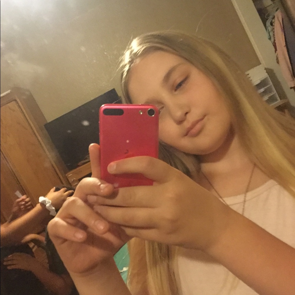 Meet your Posher, Haylee